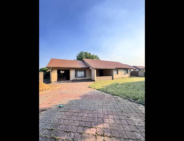 3 BEDROOM FREESTANDING FOR SALE IN TASBET PARK EXT 3